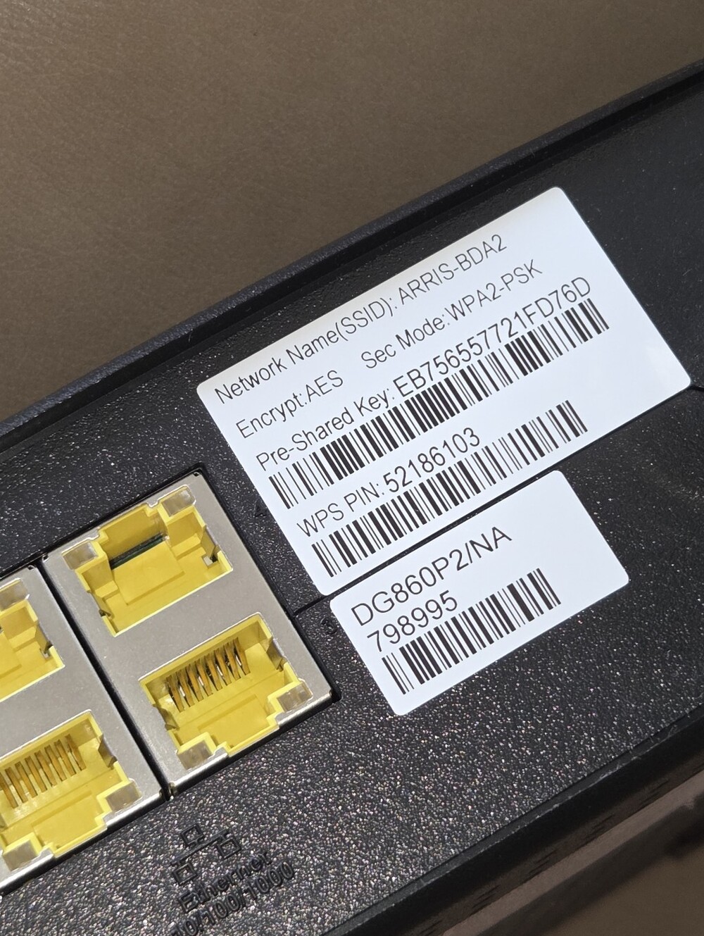 ARRIS DG860P2 Cable Modem Router Combo - Picture 7 of 8